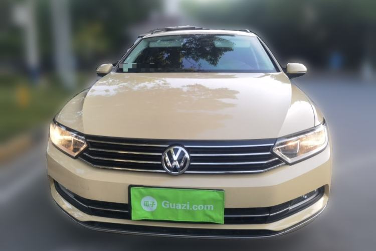 Used Volkswagen Variant 2017 380TSI Two-Wheel Drive Comfort Edition Front