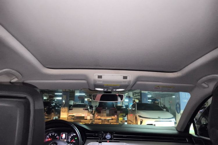 Used Volkswagen Variant 2017 380TSI Two-Wheel Drive Comfort Edition Headliner