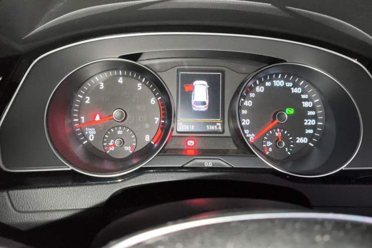 Used Volkswagen Variant 2017 380TSI Two-Wheel Drive Comfort Edition Instrument Cluster
