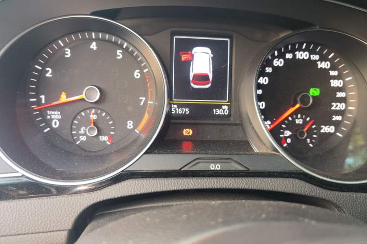 Used Volkswagen Variant 2017 380TSI Two-Wheel Drive Comfort Edition Odometer Close Up