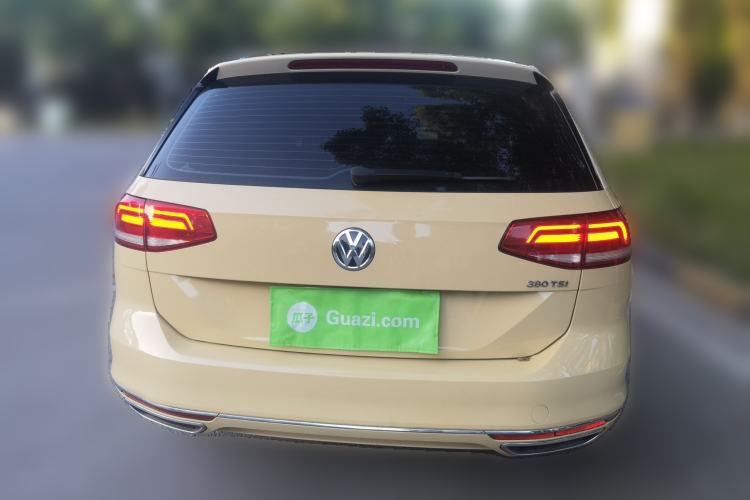Used Volkswagen Variant 2017 380TSI Two-Wheel Drive Comfort Edition Rear
