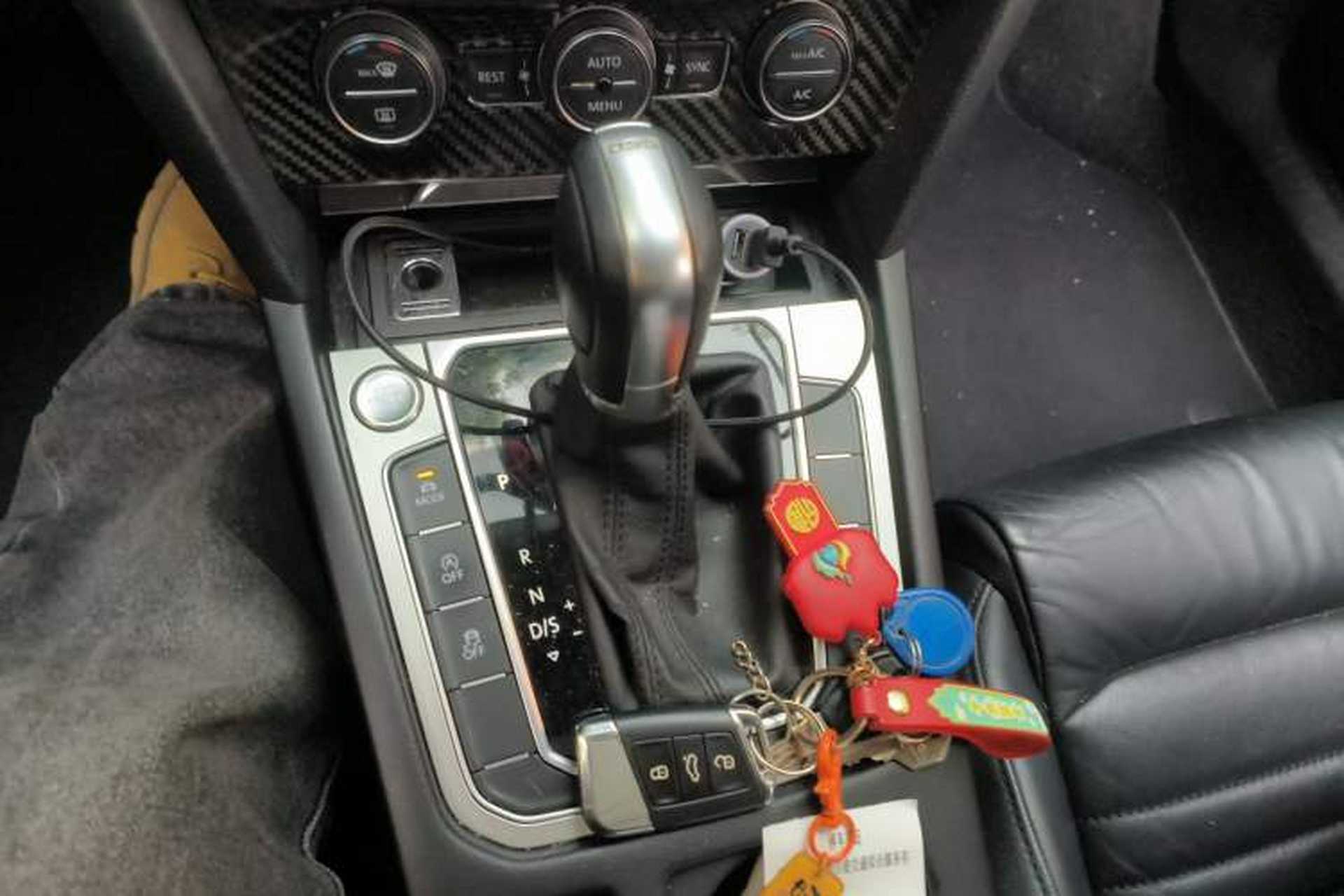 Used Volkswagen Variant 2017 380TSI Two-Wheel Drive Comfort Edition Gear Lever