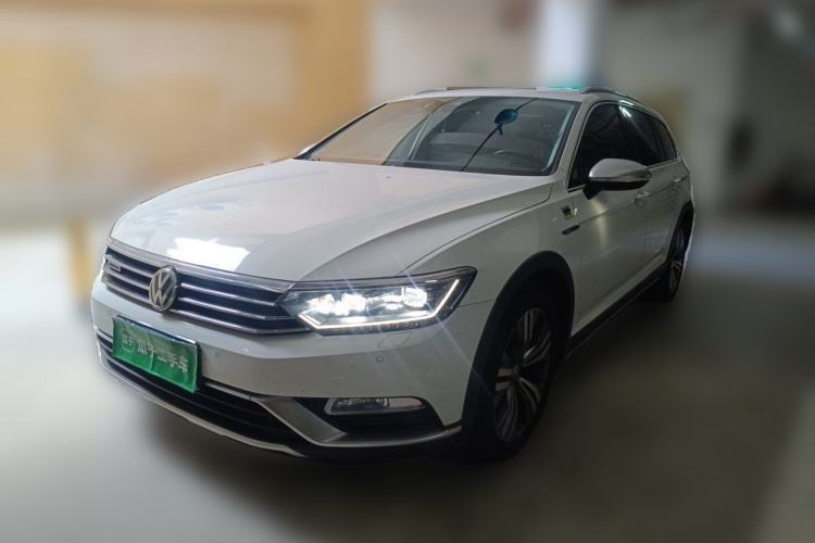 Used Volkswagen Variant 2017 380TSI Four-Wheel Drive Longitudinal Version Guazi used car, China used car export, Used car for sale, Used  cars, Cheapest cars for sale