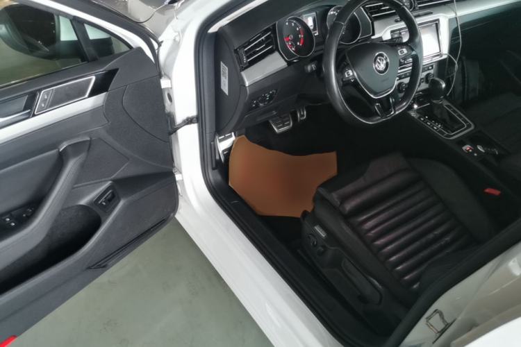 Used Volkswagen Variant 2017 380TSI Two-Wheel Drive Comfort Edition Driver Seat