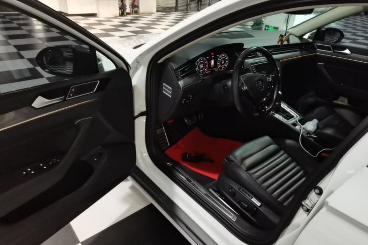 Used Volkswagen Variant 2017 380TSI Four-Wheel Drive Longitudinal Version Driver Seat