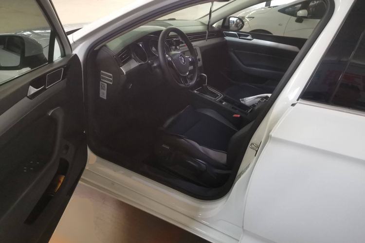 Used Volkswagen Variant 2017 380TSI Two-Wheel Drive Comfort Edition Driver Seat