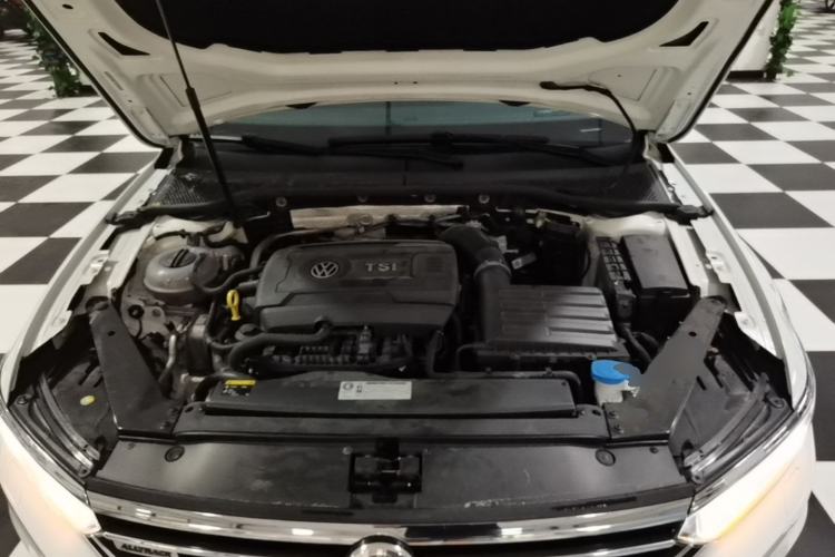 Used Volkswagen Variant 2017 380TSI Four-Wheel Drive Longitudinal Version Engine Bay