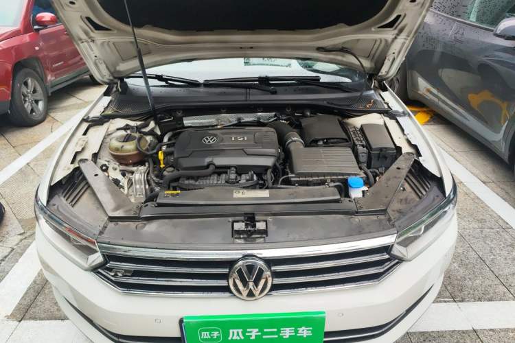 Used Volkswagen Variant 2017 380TSI Two-Wheel Drive Comfort Edition Engine Bay