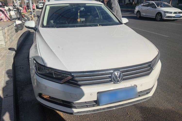 Used Volkswagen Variant 2017 380TSI Two-Wheel Drive Comfort Edition Exterior 1