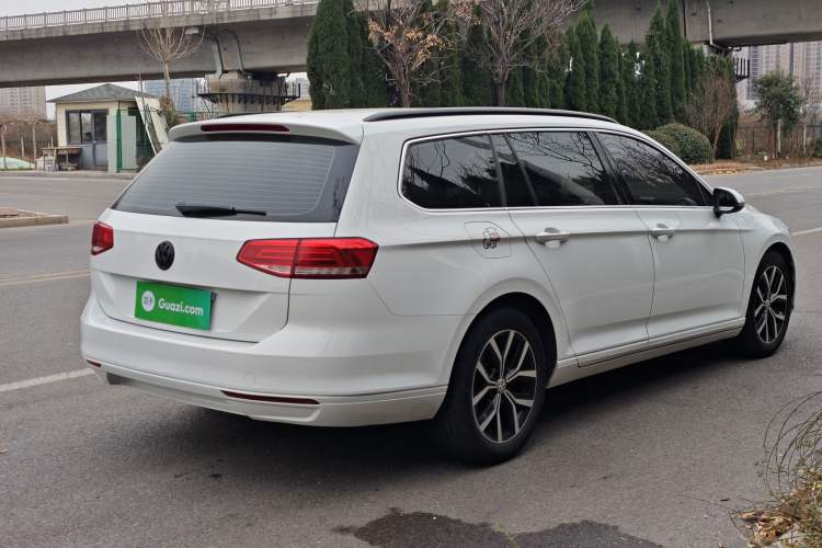 Used Volkswagen Variant 2017 280TSI Two-Wheel-Drive Comfort Edition Exterior 3