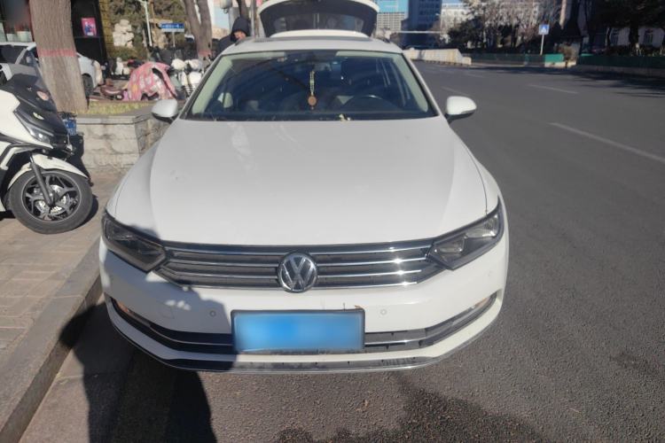 Used Volkswagen Variant 2017 380TSI Two-Wheel Drive Comfort Edition Exterior 5