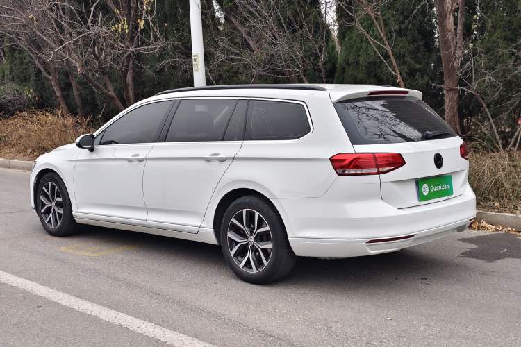 Used Volkswagen Variant 2017 280TSI Two-Wheel-Drive Comfort Edition Exterior 5