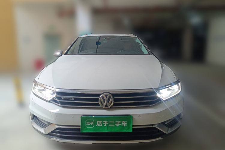 Used Volkswagen Variant 2017 380TSI Four-Wheel Drive Longitudinal Version Front