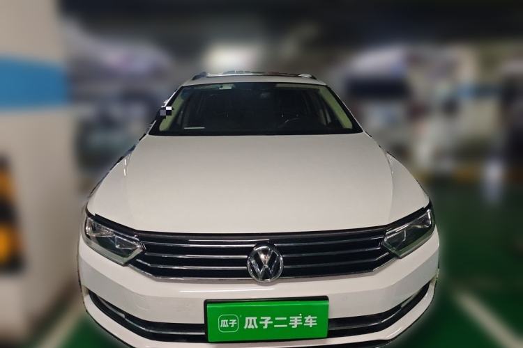 Used Volkswagen Variant 2017 380TSI Two-Wheel Drive Comfort Edition Front