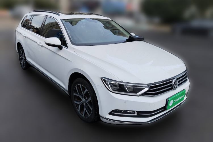 Used Volkswagen Variant 2017 380TSI Two-Wheel Drive Comfort Edition Front Right 45 Deg