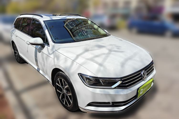 Used Volkswagen Variant 2017 380TSI Two-Wheel Drive Comfort Edition Front Right 45 Deg