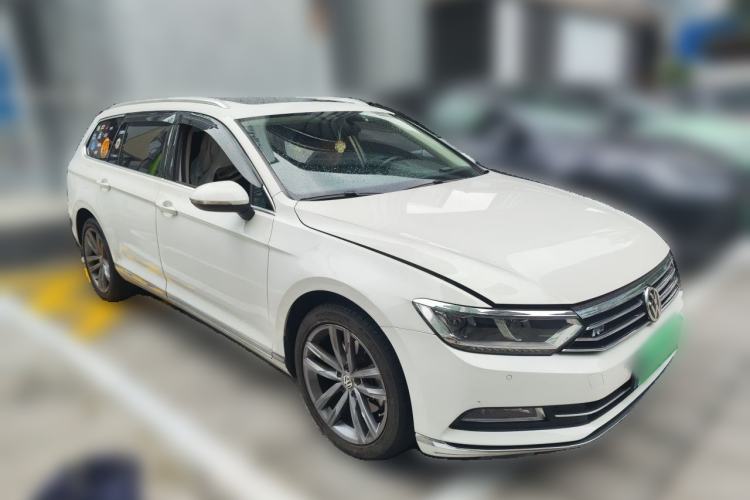 Used Volkswagen Variant 2017 380TSI Two-Wheel Drive Comfort Edition Front Right 45 Deg