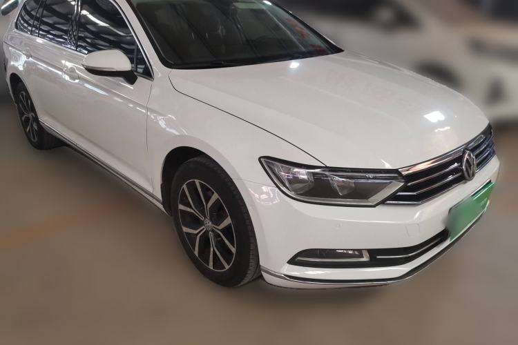 Used Volkswagen Variant 2017 380TSI Two-Wheel Drive Comfort Edition Front Right 45 Deg