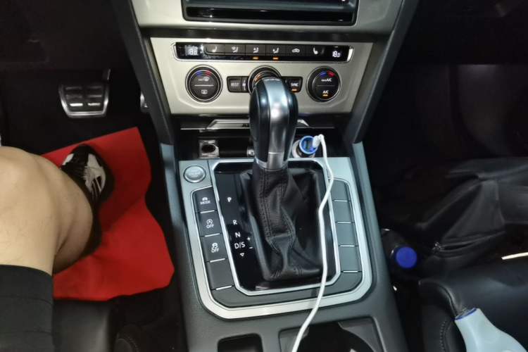 Used Volkswagen Variant 2017 380TSI Four-Wheel Drive Longitudinal Version Gear Lever