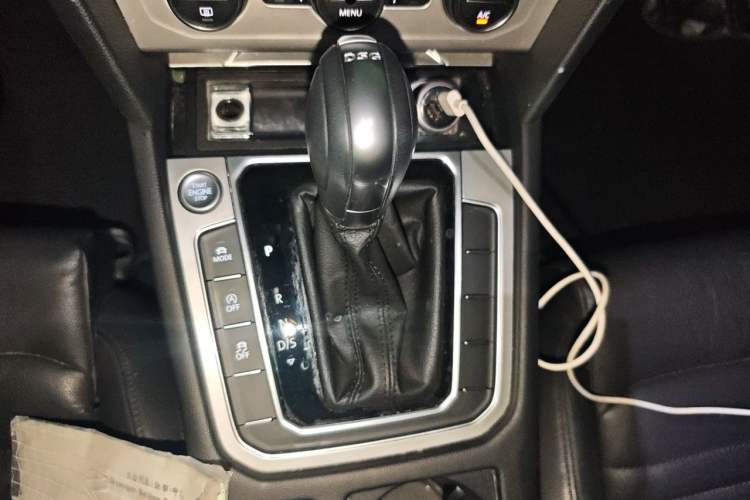 Used Volkswagen Variant 2017 380TSI Two-Wheel Drive Comfort Edition Gear Lever