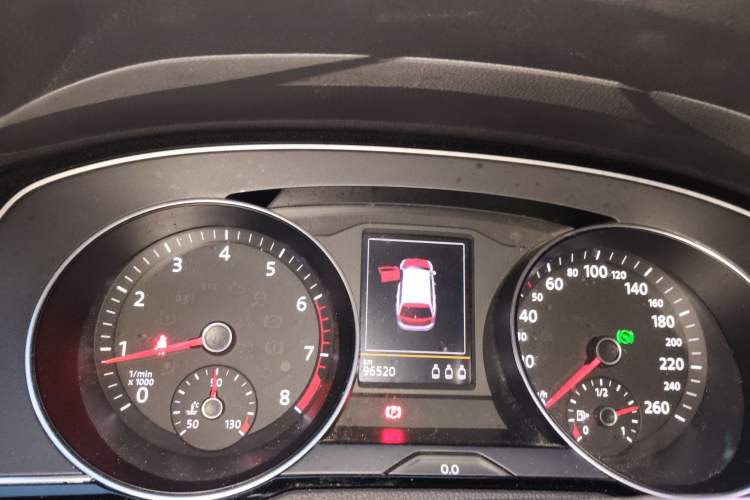 Used Volkswagen Variant 2017 380TSI Two-Wheel Drive Comfort Edition Instrument Cluster