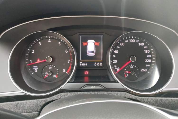 Used Volkswagen Variant 2017 380TSI Two-Wheel Drive Comfort Edition Instrument Cluster
