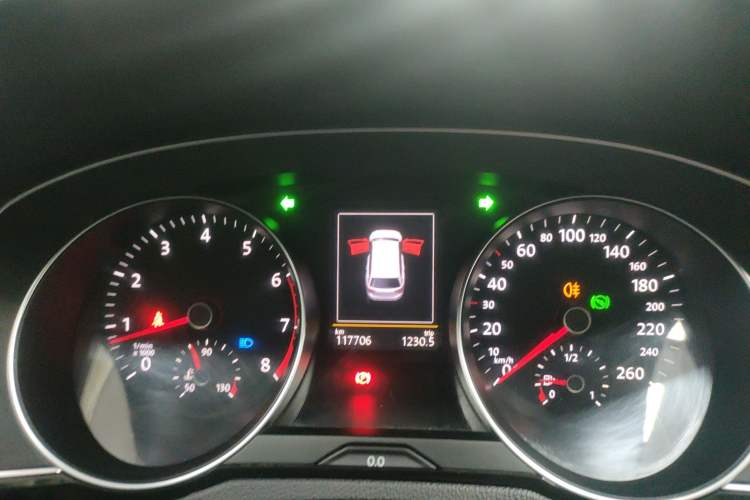 Used Volkswagen Variant 2017 380TSI Two-Wheel Drive Comfort Edition Instrument Cluster