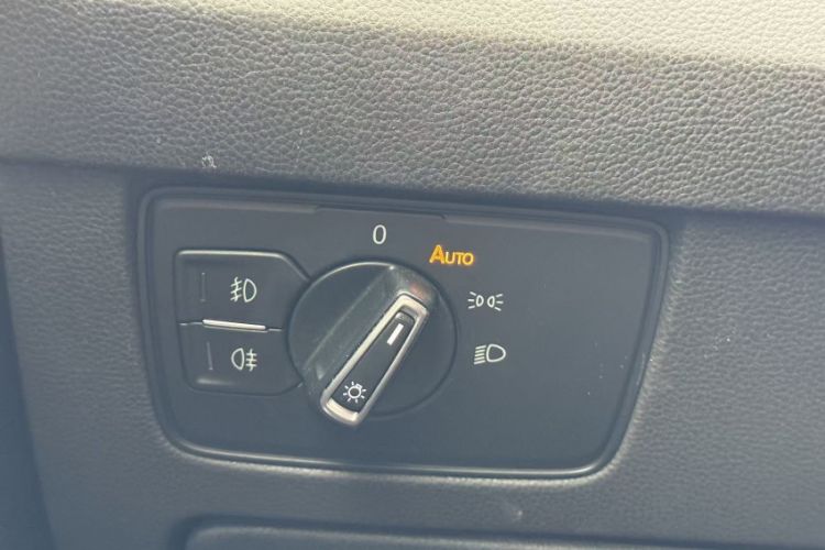 Used Volkswagen Variant 2017 380TSI Four-Wheel Drive Trail Edition Interior 1