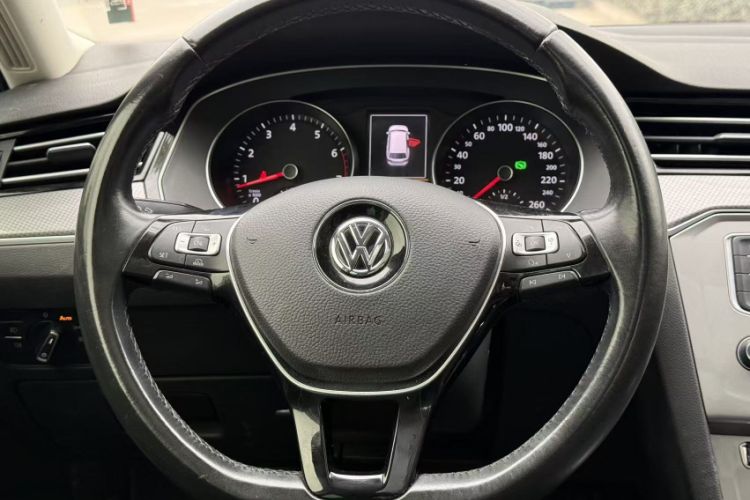 Used Volkswagen Variant 2017 380TSI Four-Wheel Drive Trail Edition Interior 3