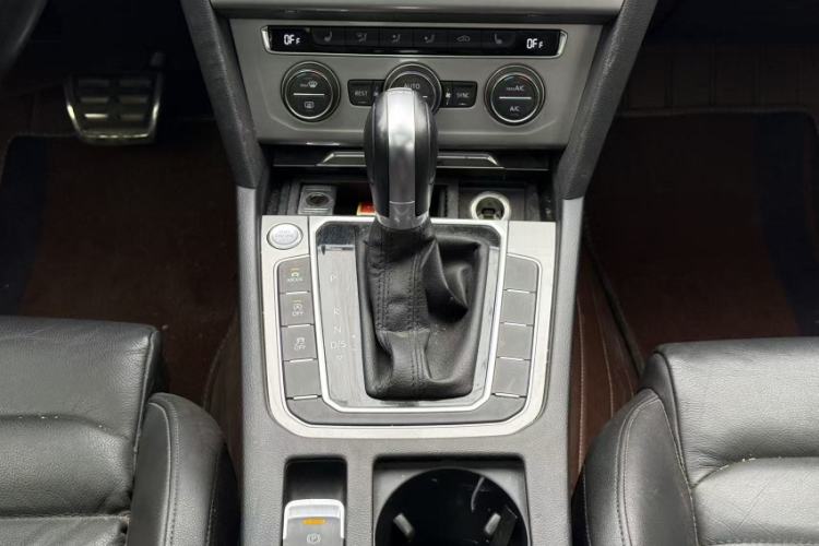 Used Volkswagen Variant 2017 380TSI Four-Wheel Drive Trail Edition Interior 6