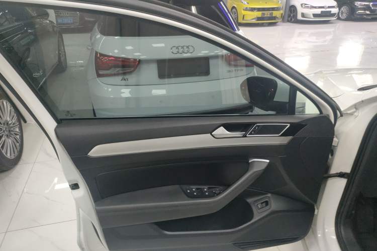 Used Volkswagen Variant 2017 380TSI Two-Wheel Drive Comfort Edition Left Front Door Interior