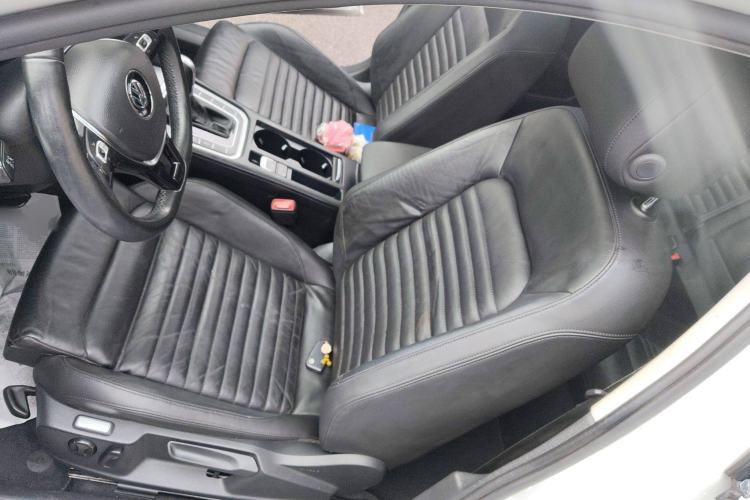 Used Volkswagen Variant 2017 380TSI Two-Wheel Drive Comfort Edition Left Front Seat