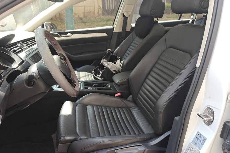 Used Volkswagen Variant 2017 380TSI Two-Wheel Drive Comfort Edition Left Front Seat