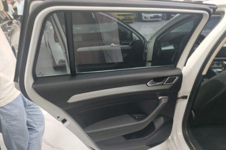 Used Volkswagen Variant 2017 380TSI Two-Wheel Drive Comfort Edition Left Rear Door Interior