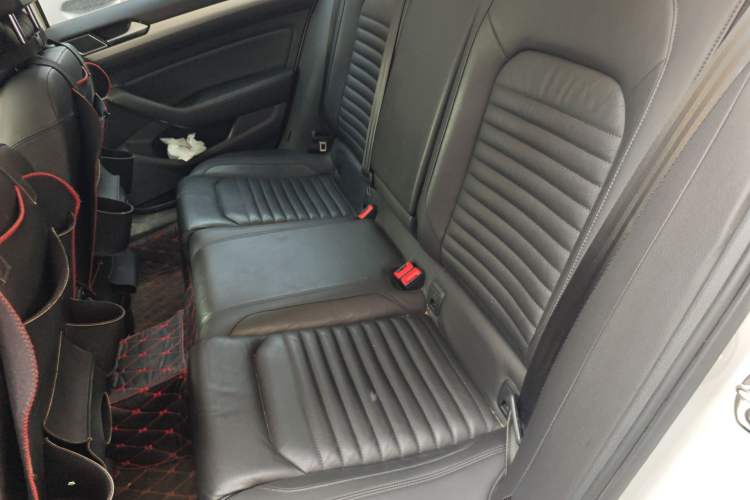 Used Volkswagen Variant 2017 380TSI Two-Wheel Drive Comfort Edition Left Rear Seat