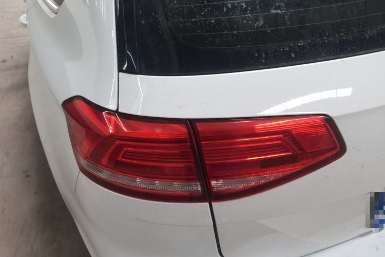 Used Volkswagen Variant 2017 380TSI Two-Wheel Drive Comfort Edition Left Rear Taillight