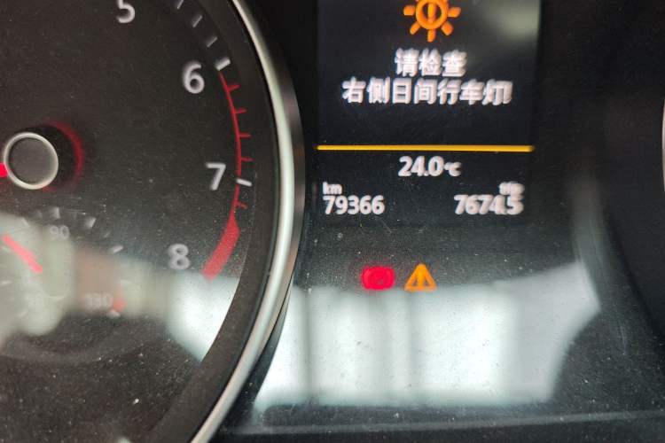 Used Volkswagen Variant 2017 380TSI Two-Wheel Drive Comfort Edition Odometer Close Up