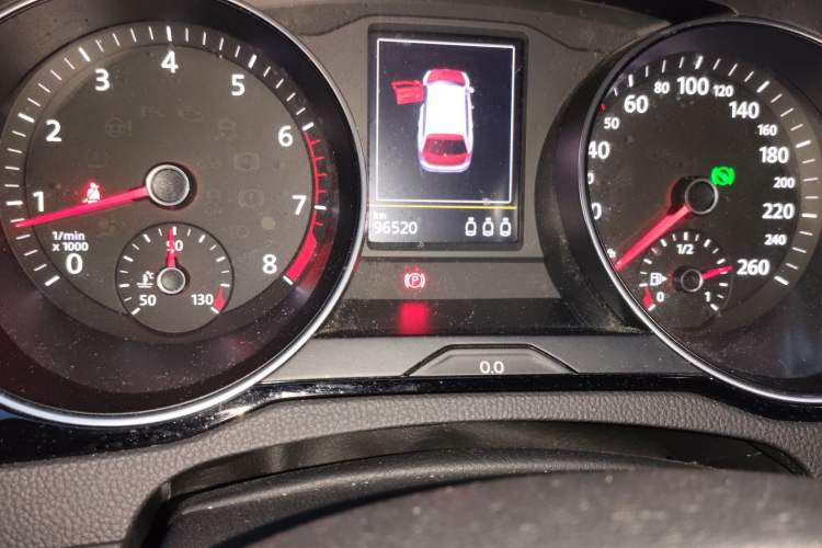 Used Volkswagen Variant 2017 380TSI Two-Wheel Drive Comfort Edition Odometer Close Up