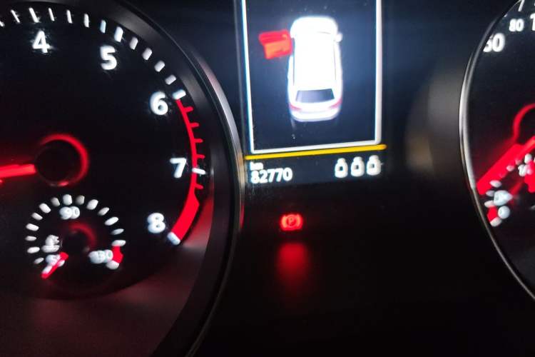 Used Volkswagen Variant 2017 380TSI Two-Wheel Drive Comfort Edition Odometer Close Up
