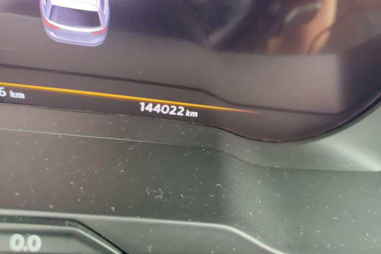 Used Volkswagen Variant 2017 380TSI Two-Wheel Drive Comfort Edition Odometer Close Up