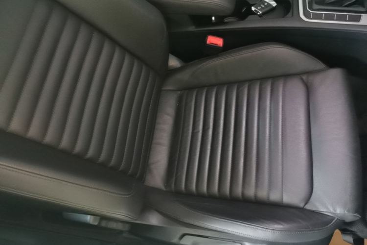 Used Volkswagen Variant 2017 380TSI Two-Wheel Drive Comfort Edition Right Front Seat