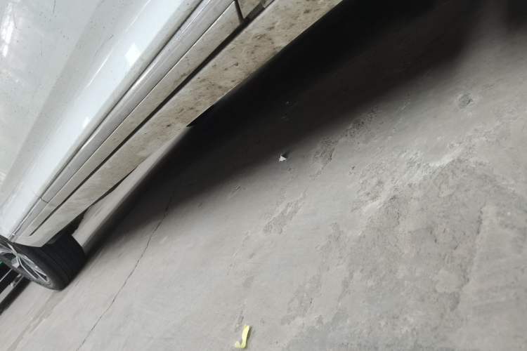 Used Volkswagen Variant 2017 380TSI Two-Wheel Drive Comfort Edition Right Side Sill