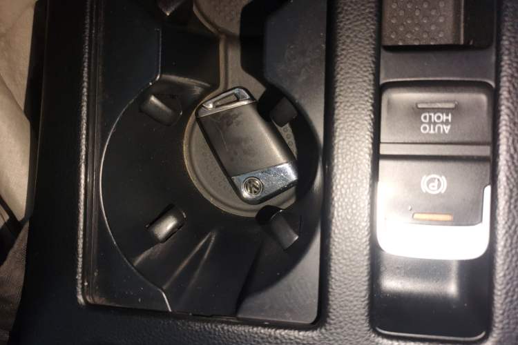 Used Volkswagen Variant 2017 380TSI Two-Wheel Drive Comfort Edition Vehicle Key