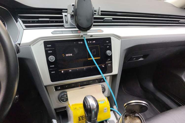 Used Volkswagen Variant 2018 380TSI Two-Wheel Drive Comfort Edition Audio And AC Panel