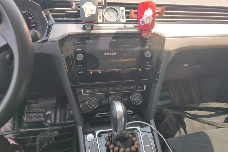 Used Volkswagen Variant 2018 380TSI Two-Wheel Drive R-Line Version Audio And AC Panel