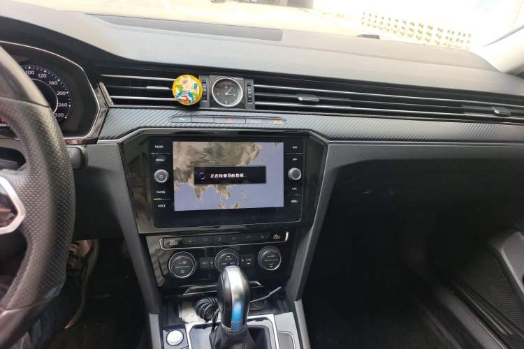 Used Volkswagen Variant 2018 380TSI Two-Wheel Drive Comfort Edition Audio And AC Panel