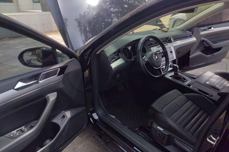 Used Volkswagen Variant 2018 380TSI Two-Wheel Drive Comfort Edition Driver Seat