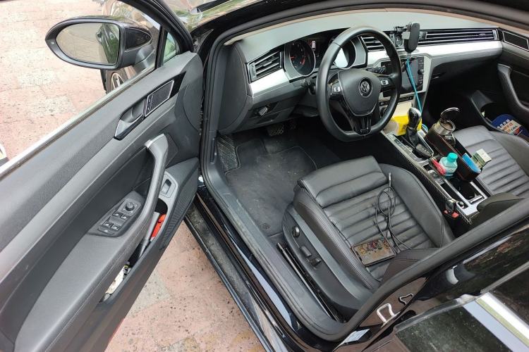 Used Volkswagen Variant 2018 380TSI Two-Wheel Drive Comfort Edition Driver Seat
