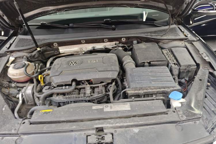 Used Volkswagen Variant 2018 380TSI Two-Wheel Drive Comfort Edition Engine Bay