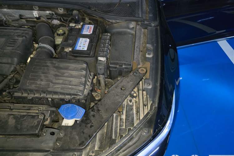 Used Volkswagen Variant 2018 380TSI Two-Wheel Drive Comfort Edition Engine Bay Left